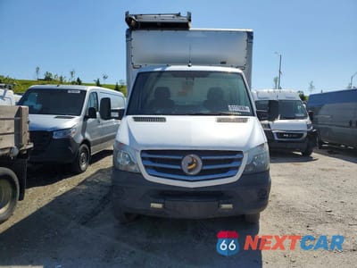 Piąte zdjęcie samochodu w środku: 2018 MERCEDES BENZ SPRINTER 3500 BOX TRUCK VIN:8BNPF4CC8JE155183 - miniatura