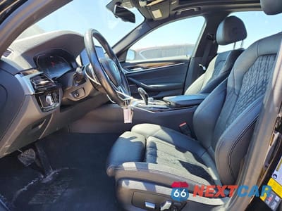 Zdjęcie 7 z 12 samochodu: 2023 BMW 530E VIN:WBA13AG0XPCN67524 - miniatura