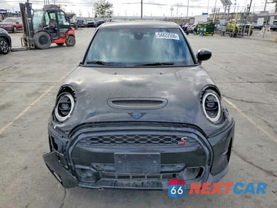 Piąte zdjęcie samochodu w środku: 2023 MINI COOPER S VIN:WMW53DK00P2U17146 - miniatura