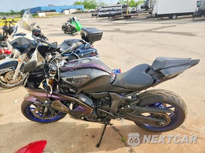 Trzecie zdjęcie samochodu z tyłu: 2025 YAMAHA YZFR7 VIN:JYARM38E3SA015419 - miniatura