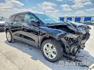Czwarte zdjęcie samochodu z boku: 2022 CHEVROLET BLAZER 2LT VIN:3GNKBCR40NS198645 - miniatura