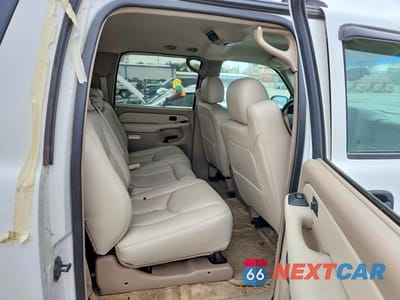Zdjęcie 11 z 13 samochodu: 2003 CHEVROLET SUBURBAN C1500 VIN:3GNEC16Z23G155519 - miniatura