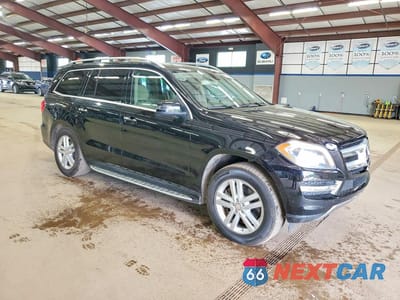 Czwarte zdjęcie samochodu z boku: 2013 MERCEDES-BENZ GL 450 4MATIC VIN:4JGDF7CE3DA174415 - miniatura