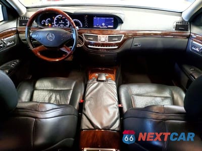 Zdjęcie 8 z 12 samochodu: 2013 MERCEDES-BENZ S 550 4MATIC VIN:WDDNG9EB5DA514223 - miniatura