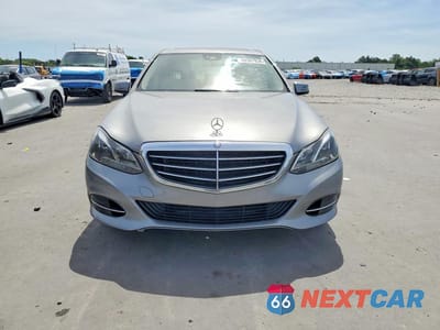 Piąte zdjęcie samochodu w środku: 2014 MERCEDES-BENZ E 350 VIN:WDDHF5KB9EA963600 - miniatura