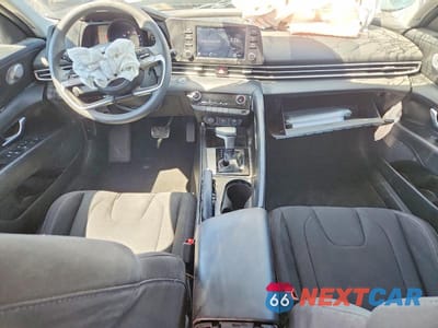 Zdjęcie 8 z 13 samochodu: 2022 HYUNDAI ELANTRA SEL VIN:5NPLM4AG0NH075246 - miniatura