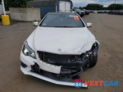 Piąte zdjęcie samochodu w środku: 2014 MERCEDES-BENZ E 350 4MATIC VIN:WDDKJ8JB2EF287551 - miniatura