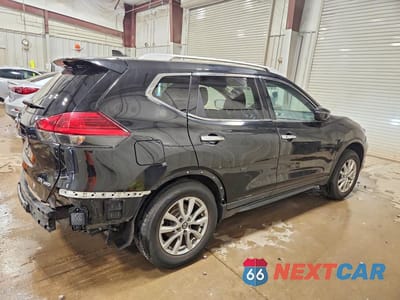 Trzecie zdjęcie samochodu z tyłu: 2017 NISSAN ROGUE SV VIN:KNMAT2MVXHP534090 - miniatura