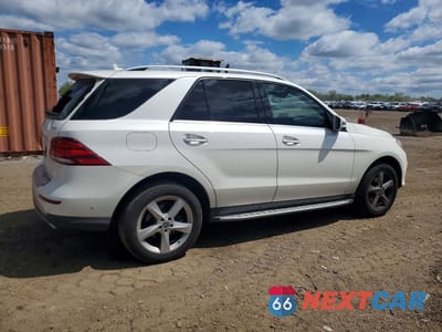 Trzecie zdjęcie samochodu z tyłu: 2018 MERCEDES-BENZ GLE 350 4MATIC VIN:4JGDA5HB0JB003564 - miniatura
