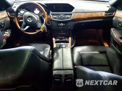 Zdjęcie 8 z 12 samochodu: 2012 MERCEDES-BENZ E 350 VIN:WDDHF5KB7CA590473 - miniatura