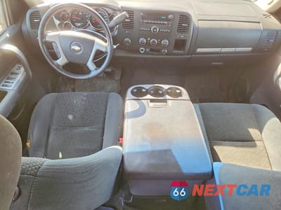 Zdjęcie 8 z 12 samochodu: 2008 CHEVROLET SILVERADO K1500 VIN:2GCEK133981320977 - miniatura