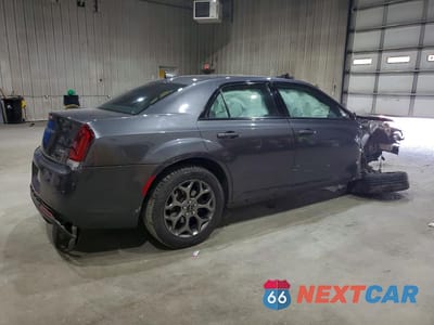 Trzecie zdjęcie samochodu z tyłu: 2017 CHRYSLER 300 S VIN:2C3CCAGG6HH512497 - miniatura