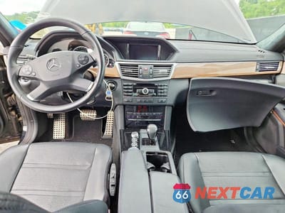 Zdjęcie 8 z 12 samochodu: 2011 MERCEDES-BENZ E 63 AMG VIN:WDDHF7HB0BA313195 - miniatura