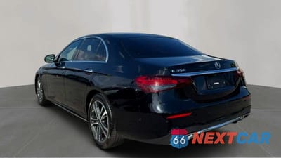 Trzecie zdjęcie samochodu z tyłu: 2022 MERCEDES-BENZ E 350 4MATIC VIN:W1KZF8EBXNB029411 - miniatura
