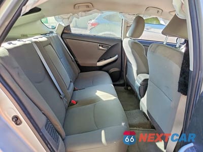 Zdjęcie 10 z 12 samochodu: 2015 TOYOTA PRIUS TWO VIN:JTDKN3DU0F1875901 - miniatura
