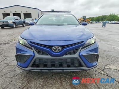 Piąte zdjęcie samochodu w środku: 2024 TOYOTA CAMRY SE VIN:4T1T11AK1RU209703 - miniatura