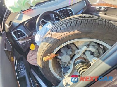 Zdjęcie 8 z 13 samochodu: 2019 VOLVO XC90 T6 MOMENTUM VIN:YV4A22PKXK1511999 - miniatura