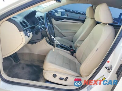 Zdjęcie 7 z 13 samochodu: 2014 VOLKSWAGEN PASSAT SE VIN:1VWBT7A34EC089544 - miniatura