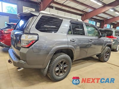 Trzecie zdjęcie samochodu z tyłu: 2015 TOYOTA 4RUNNER SR5 VIN:JTEBU5JRXF5273736 - miniatura