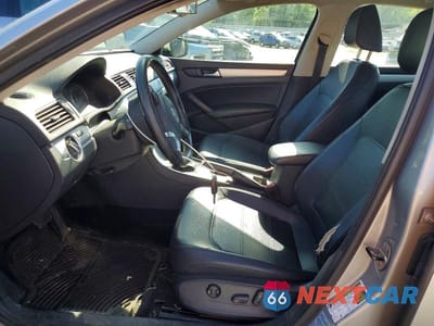 Zdjęcie 7 z 12 samochodu: 2013 VOLKSWAGEN PASSAT SE VIN:1VWBP7A31DC133003 - miniatura