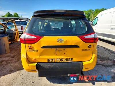 Zdjęcie 6 z 14 samochodu: 2017 TOYOTA SIENNA LE VIN:5TDZK3DC9GS699501 - miniatura
