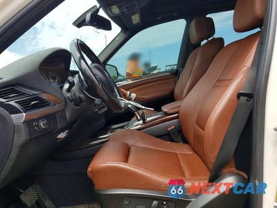 Zdjęcie 7 z 13 samochodu: 2013 BMW X5 XDRIVE50I VIN:5UXZV8C59D0C16807 - miniatura