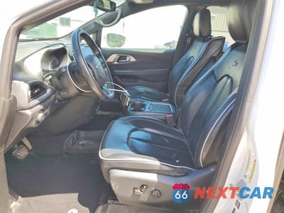 Zdjęcie 7 z 13 samochodu: 2019 CHRYSLER PACIFICA HYBRID LIMITED VIN:2C4RC1N71KR657747 - miniatura
