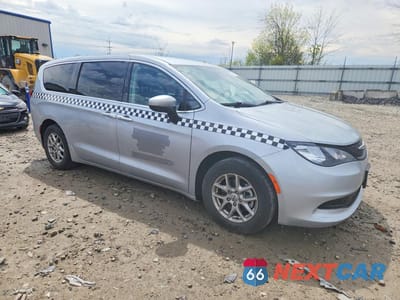 Czwarte zdjęcie samochodu z boku: 2023 CHRYSLER VOYAGER LX VIN:2C4RC1CG7PR597581 - miniatura