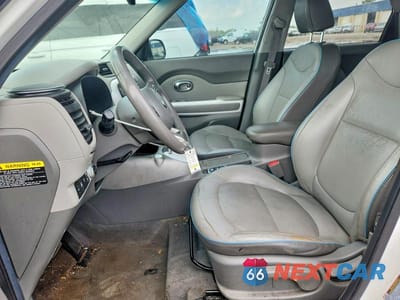 Zdjęcie 7 z 13 samochodu: 2017 KIA SOUL EV + VIN:KNDJX3AE3H7019379 - miniatura