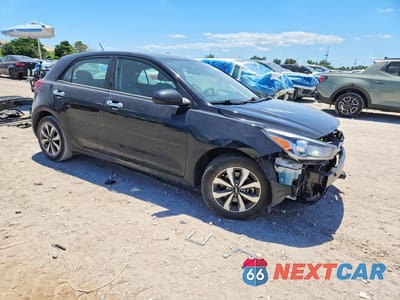 Czwarte zdjęcie samochodu z boku: 2023 KIA RIO S VIN:3KPA25ADXPE531334 - miniatura