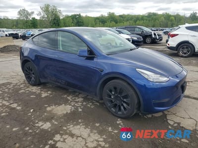 Czwarte zdjęcie samochodu z boku: 2021 TESLA MODEL Y VIN:5YJYGDEE4MF079643 - miniatura