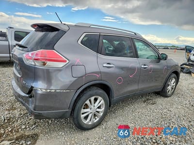 Trzecie zdjęcie samochodu z tyłu: 2016 NISSAN ROGUE SV VIN:KNMAT2MV8GP707040 - miniatura
