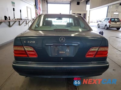 Zdjęcie 6 z 12 samochodu: 2001 MERCEDES-BENZ E 320 VIN:WDBJF65J11B204866 - miniatura
