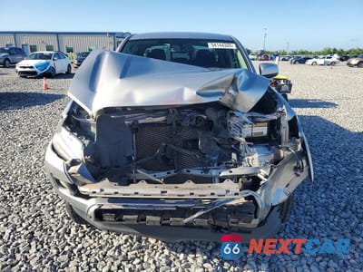 Piąte zdjęcie samochodu w środku: 2017 TOYOTA TACOMA SR5 V6 VIN:5TFAZ5CN3HX035407 - miniatura