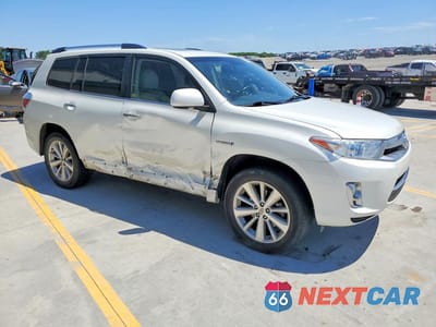 Czwarte zdjęcie samochodu z boku: 2013 TOYOTA HIGHLANDER HYBRID LIMITED VIN:JTEDC3EH9D2010881 - miniatura