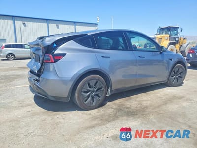Trzecie zdjęcie samochodu z tyłu: 2025 TESLA MODEL Y VIN:7SAYGDEE1SF278651 - miniatura