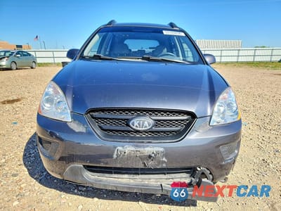 Piąte zdjęcie samochodu w środku: 2008 KIA RONDO LX VIN:KNAFG526087182870 - miniatura
