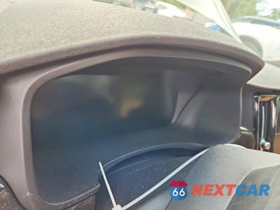 Zdjęcie 9 z 13 samochodu: 2018 VOLVO S90 T5 MOMENTUM VIN:LVY982AK9JP025959 - miniatura