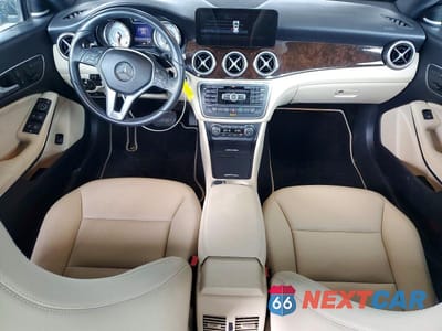 Zdjęcie 8 z 12 samochodu: 2014 MERCEDES-BENZ CLA 250 VIN:WDDSJ4EB3EN053735 - miniatura