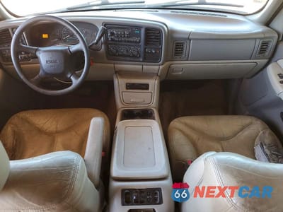 Zdjęcie 8 z 13 samochodu: 2001 GMC YUKON XL K1500 VIN:3GKFK16T21G271848 - miniatura
