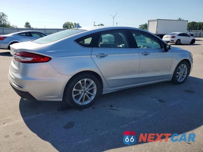 Trzecie zdjęcie samochodu z tyłu: 2019 FORD FUSION SE VIN:3FA6P0HD6KR145906 - miniatura