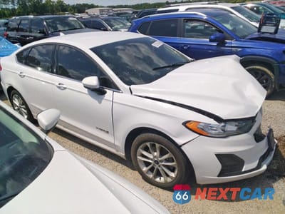 Czwarte zdjęcie samochodu z boku: 2019 FORD FUSION SE VIN:3FA6P0LU3KR220875 - miniatura