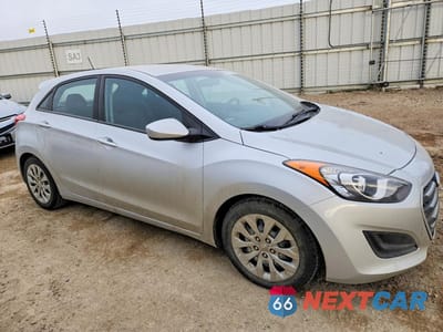 Czwarte zdjęcie samochodu z boku: 2016 HYUNDAI ELANTRA GT VIN:KMHD25LH8GU267542 - miniatura