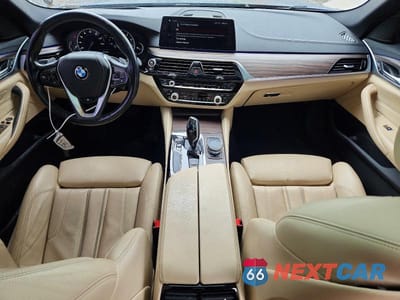 Zdjęcie 8 z 12 samochodu: 2017 BMW 530 VIN:WBAJA7C35HG903941 - miniatura