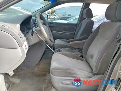 Zdjęcie 7 z 13 samochodu: 2007 TOYOTA SIENNA LE 8-PASSENGER VIN:5TDZK23C07S057602 - miniatura