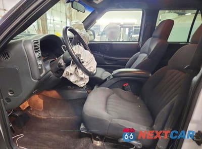 Zdjęcie 7 z 14 samochodu: 2003 CHEVROLET BLAZER VIN:1GNDT13XX3K173452 - miniatura