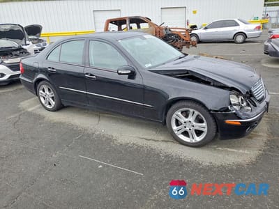 Czwarte zdjęcie samochodu z boku: 2006 MERCEDES-BENZ E 350 VIN:WDBUF56J76A847791 - miniatura