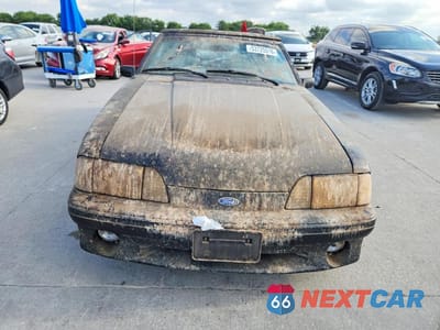 Piąte zdjęcie samochodu w środku: 1989 FORD MUSTANG GT VIN:1FABP45E8KF285522 - miniatura