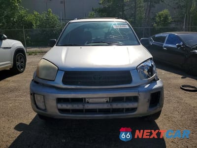 Piąte zdjęcie samochodu w środku: 2001 TOYOTA RAV4 BASE VIN:JTEHH20V110050180 - miniatura
