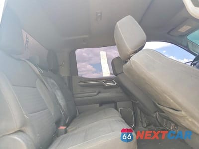 Zdjęcie 10 z 12 samochodu: 2022 GMC SIERRA K1500 SLE VIN:3GTPUBEK7NG625457 - miniatura
